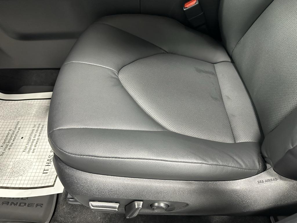 used 2025 Toyota Grand Highlander car, priced at $44,995