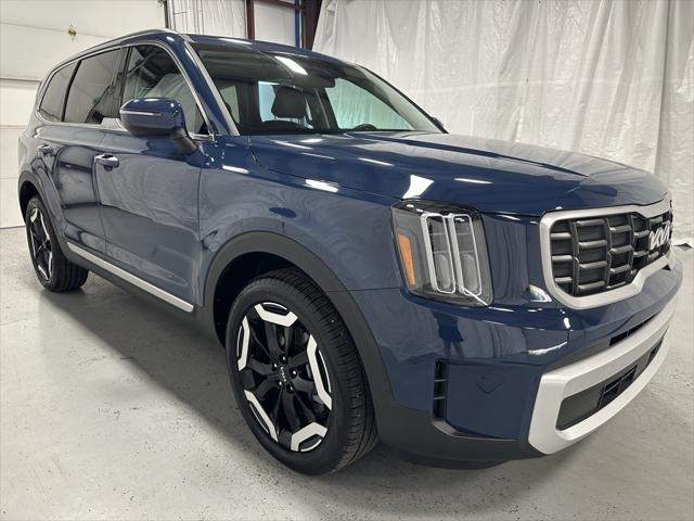 used 2025 Kia Telluride car, priced at $38,495