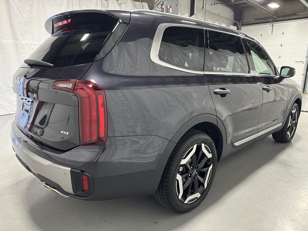 used 2025 Kia Telluride car, priced at $36,995