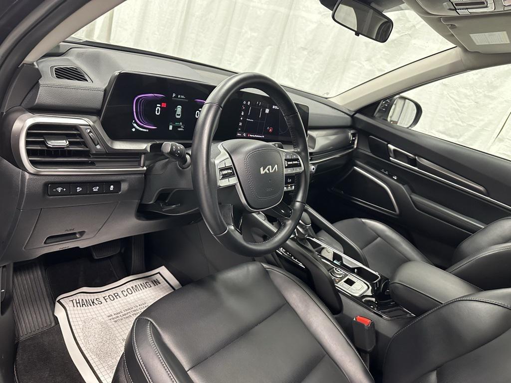 used 2025 Kia Telluride car, priced at $36,995