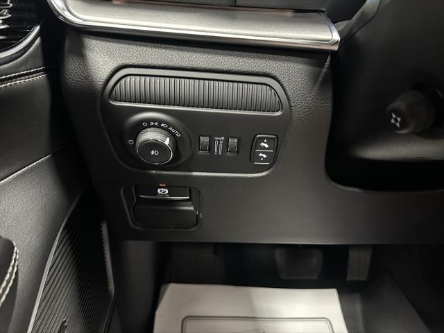 used 2024 Jeep Wagoneer car