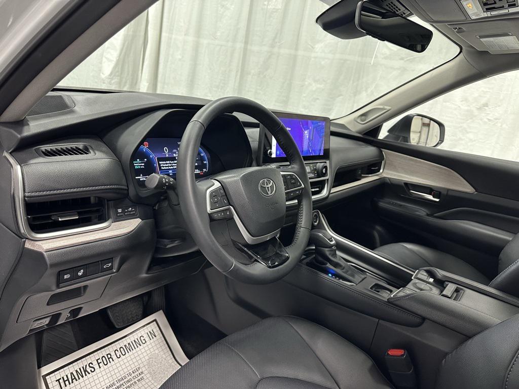 used 2025 Toyota Grand Highlander car, priced at $48,495