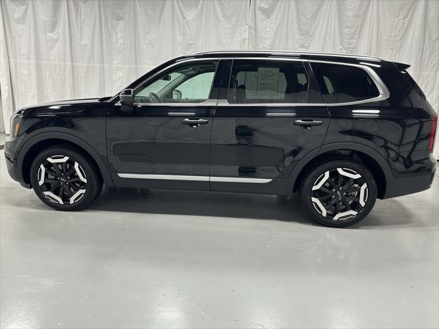 used 2025 Kia Telluride car, priced at $37,495