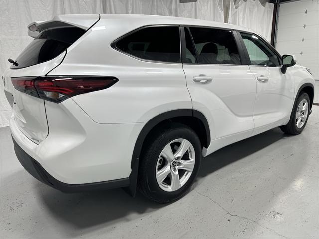 used 2024 Toyota Highlander car, priced at $38,495