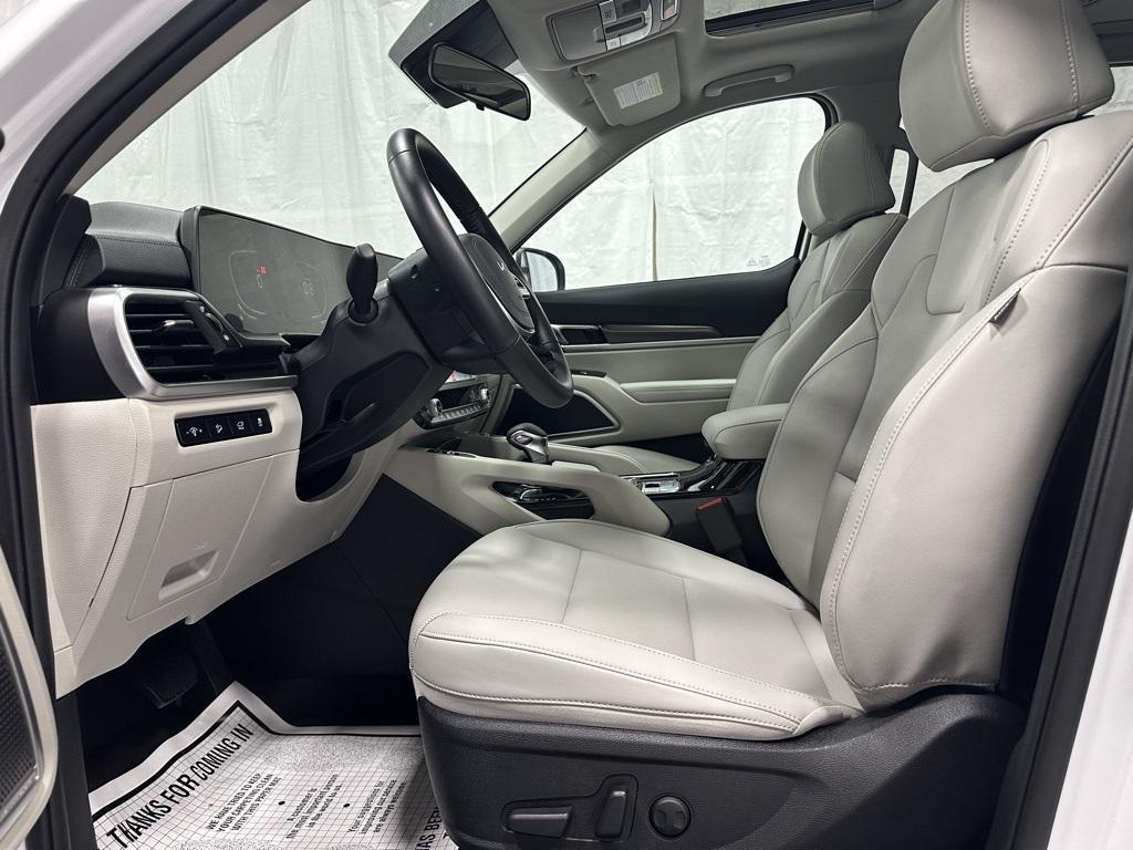 used 2025 Kia Telluride car, priced at $36,995