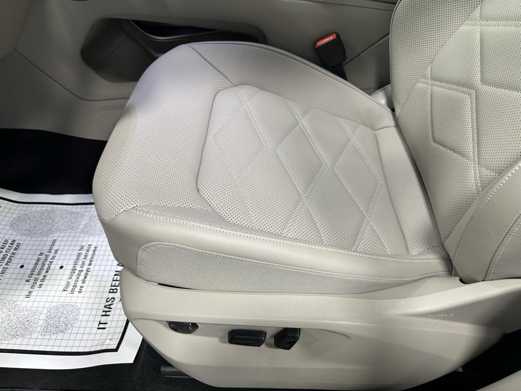 used 2025 Volkswagen Atlas car, priced at $36,495