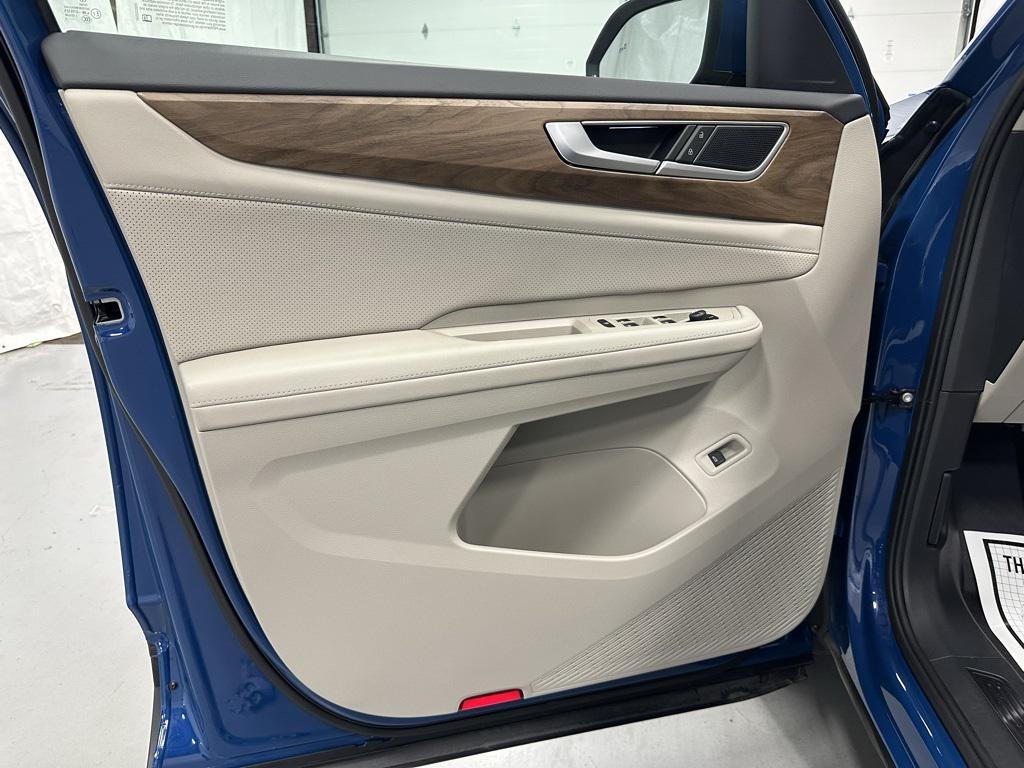 used 2025 Volkswagen Atlas car, priced at $36,495