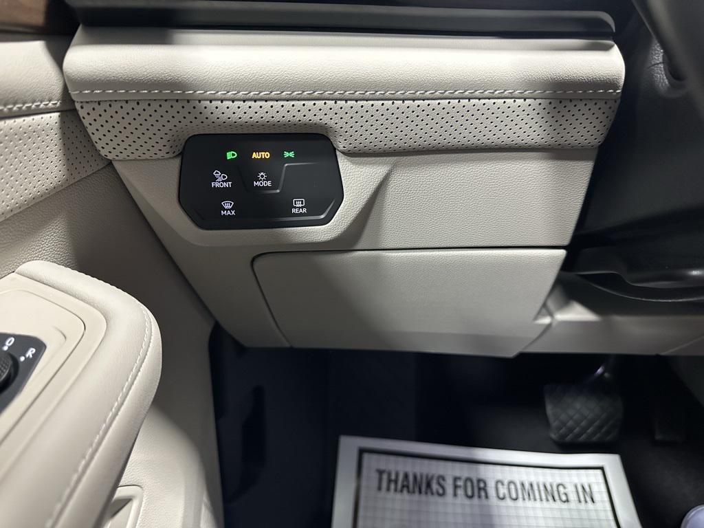 used 2025 Volkswagen Atlas car, priced at $36,495