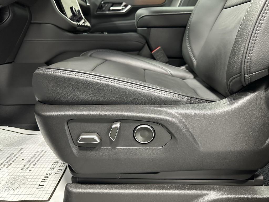used 2025 GMC Yukon car, priced at $78,995