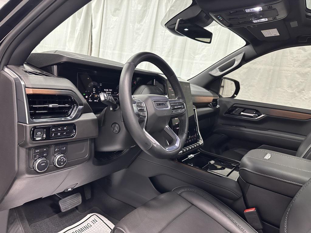 used 2025 GMC Yukon car, priced at $78,995