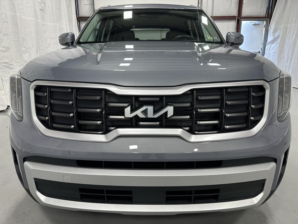 used 2025 Kia Telluride car, priced at $38,495