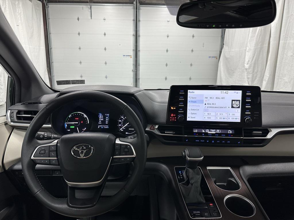 used 2024 Toyota Sienna car, priced at $43,495