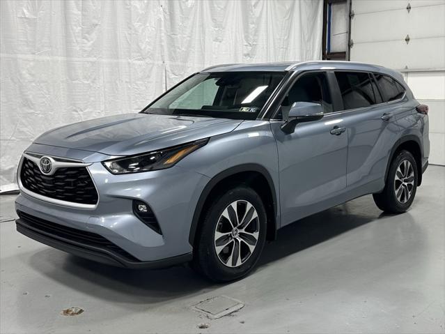 used 2024 Toyota Highlander car, priced at $40,995