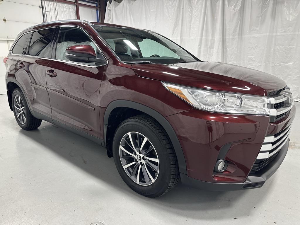 used 2019 Toyota Highlander car, priced at $26,995