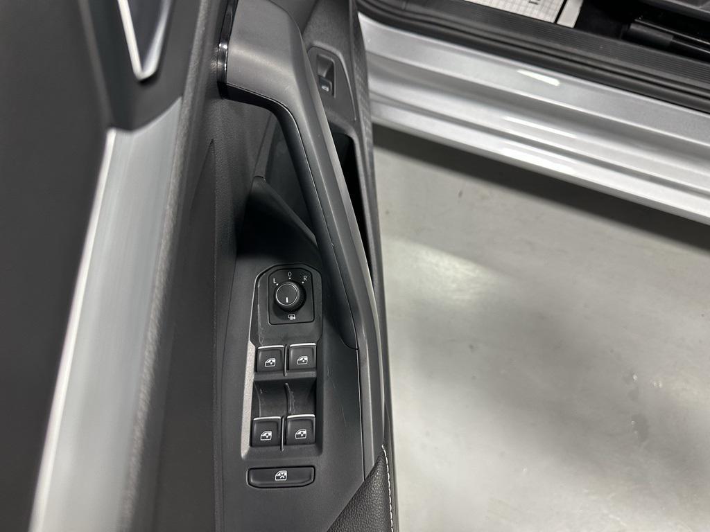 used 2025 Volkswagen Jetta car