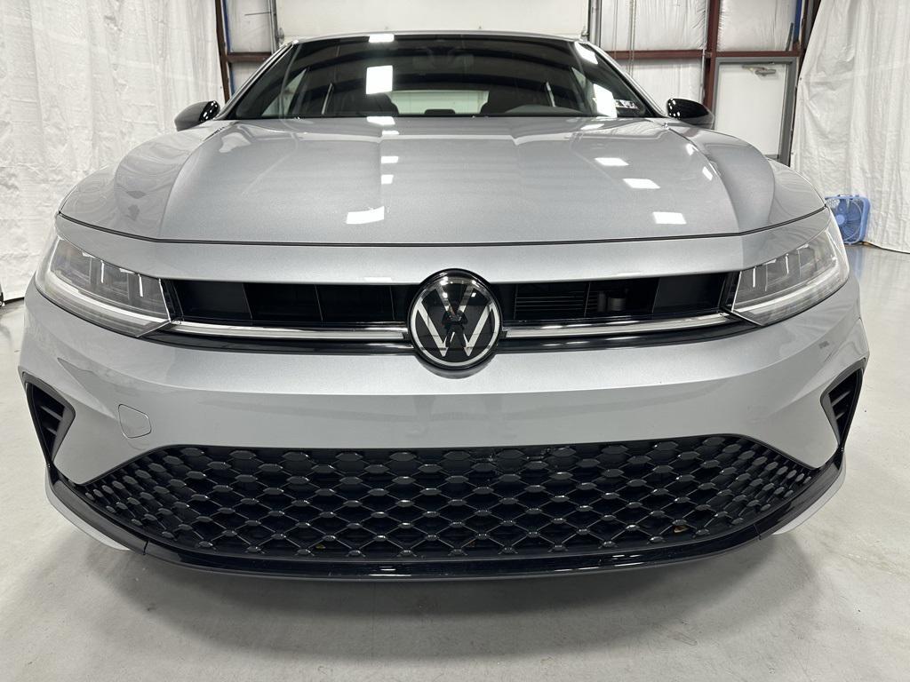 used 2025 Volkswagen Jetta car