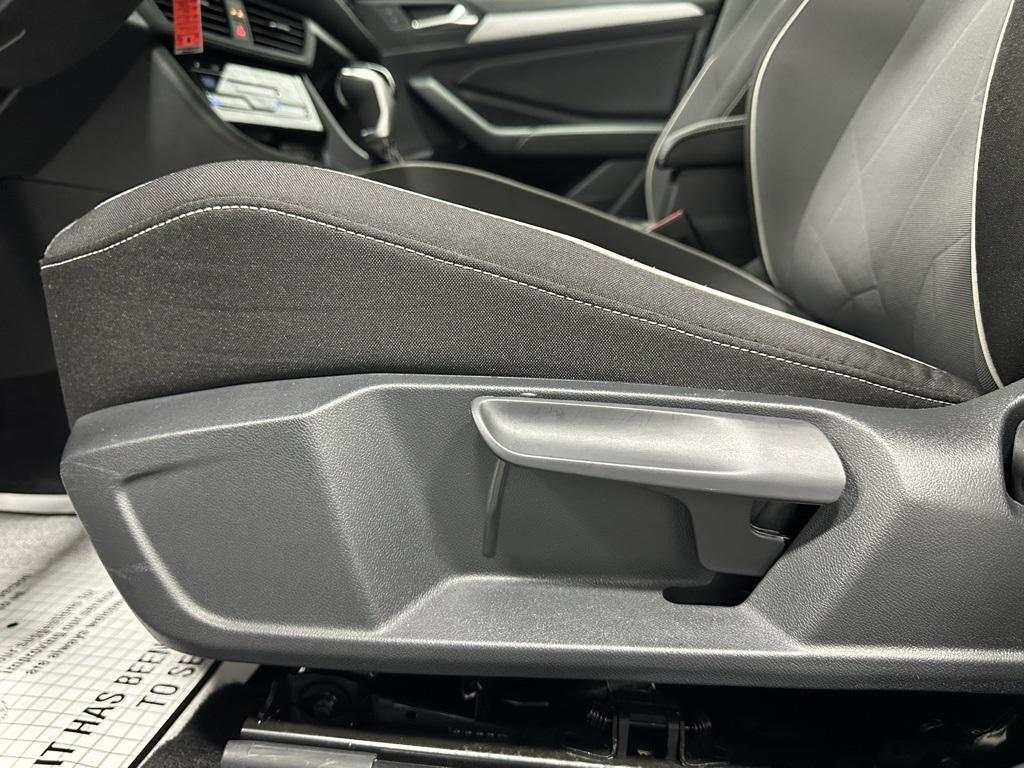used 2025 Volkswagen Jetta car