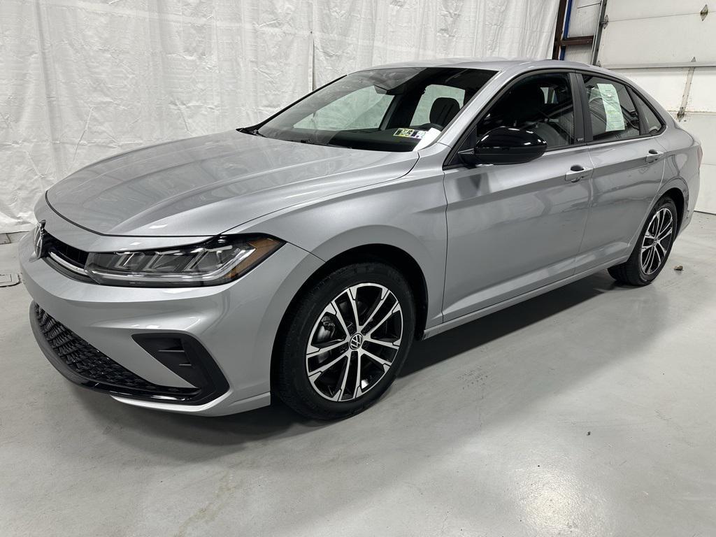 used 2025 Volkswagen Jetta car