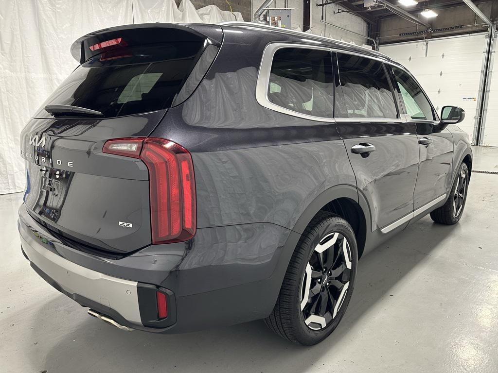 used 2025 Kia Telluride car, priced at $35,995