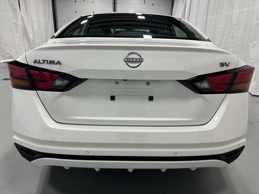 used 2024 Nissan Altima car