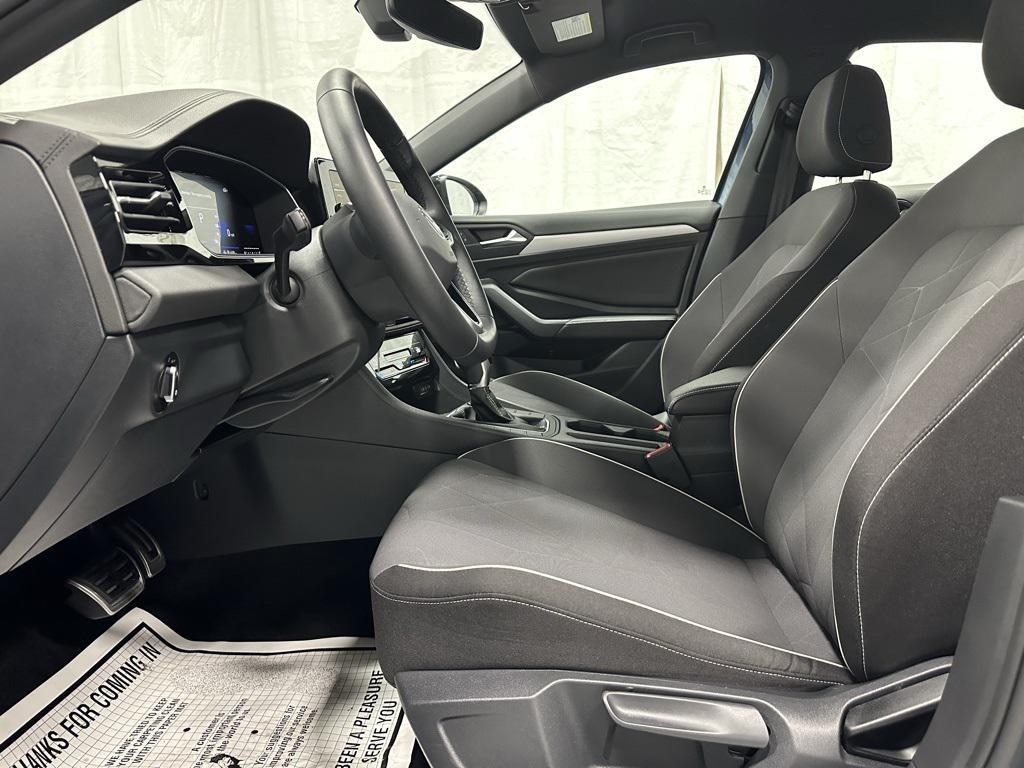 used 2025 Volkswagen Jetta car