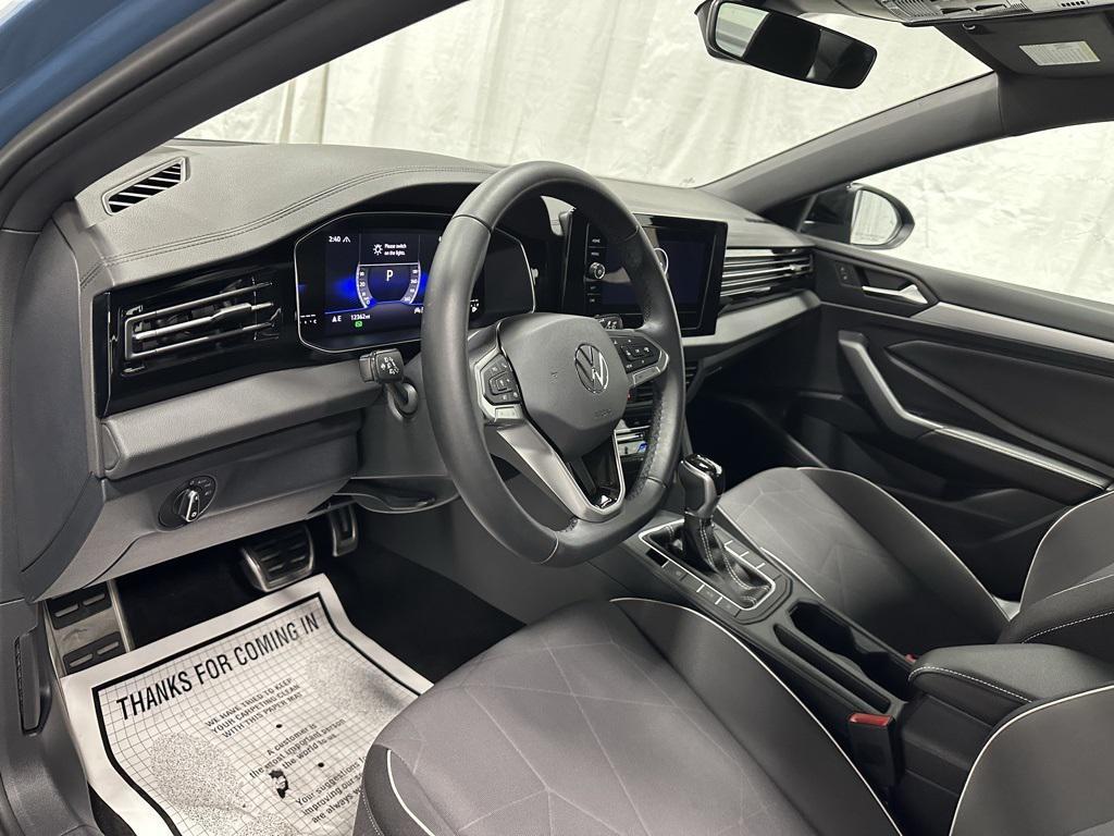 used 2025 Volkswagen Jetta car
