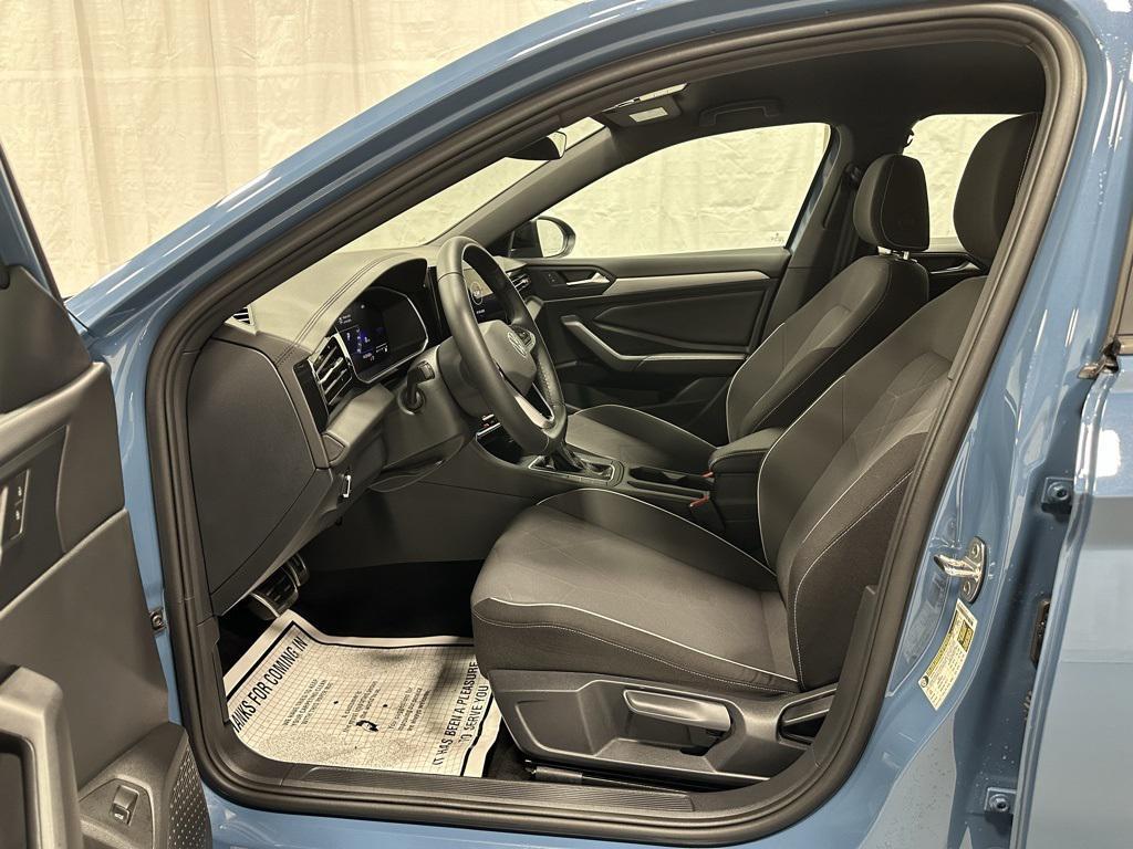 used 2025 Volkswagen Jetta car