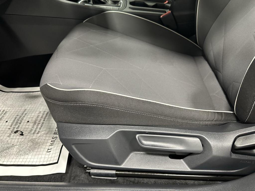 used 2025 Volkswagen Jetta car