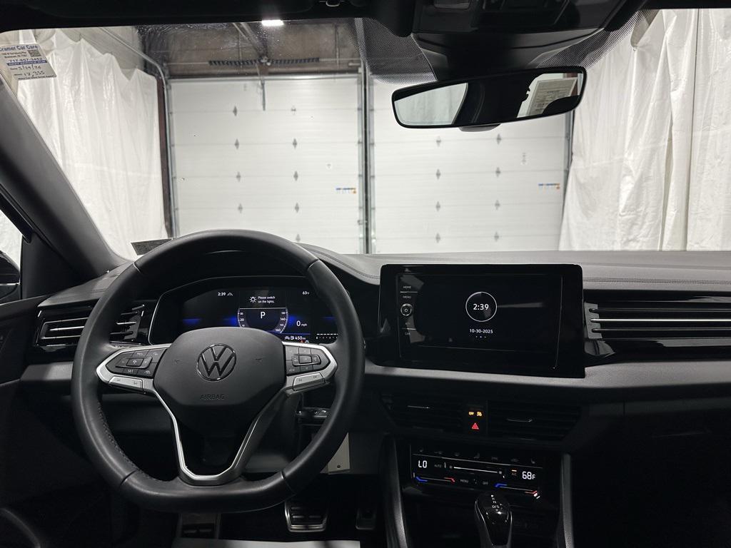 used 2025 Volkswagen Jetta car