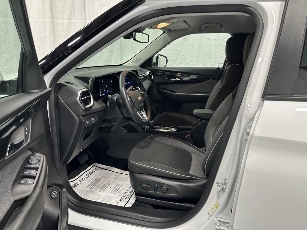 used 2024 Chevrolet TrailBlazer car, priced at $22,995