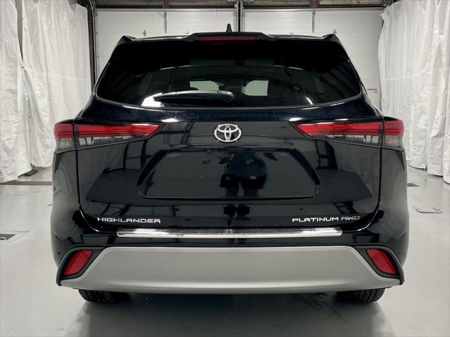 used 2023 Toyota Highlander car, priced at $42,995