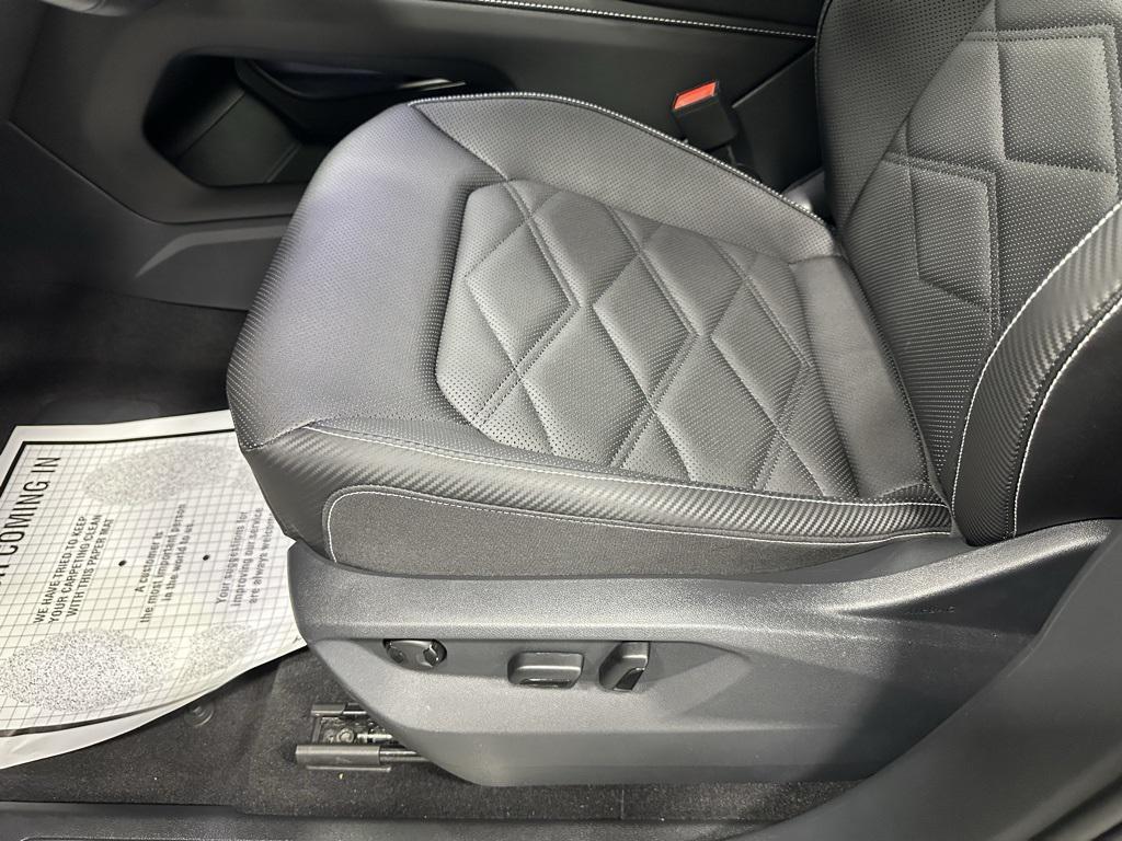 used 2025 Volkswagen Atlas Cross Sport car