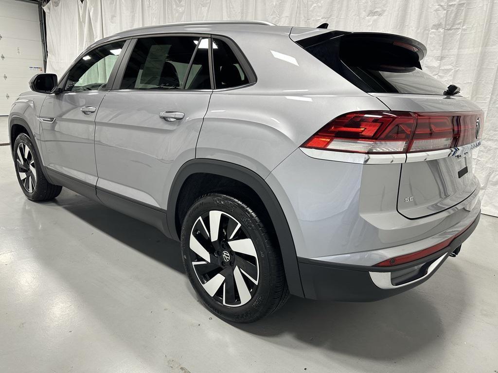 used 2025 Volkswagen Atlas Cross Sport car