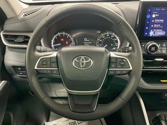 used 2024 Toyota Highlander car, priced at $42,995