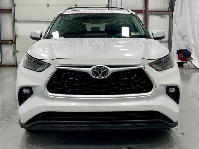 used 2024 Toyota Highlander car, priced at $42,995