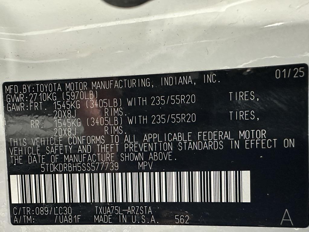 used 2025 Toyota Highlander car, priced at $45,495