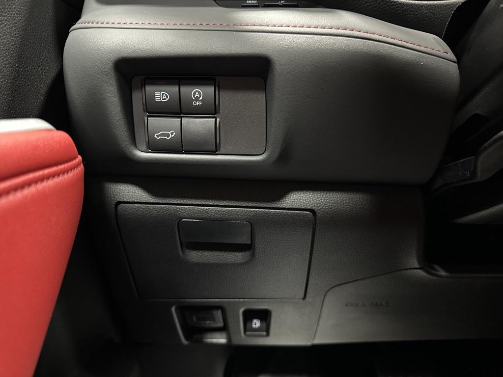 used 2025 Toyota Highlander car, priced at $45,495