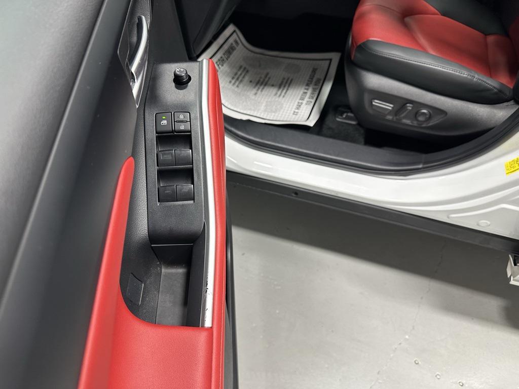 used 2025 Toyota Highlander car, priced at $45,495