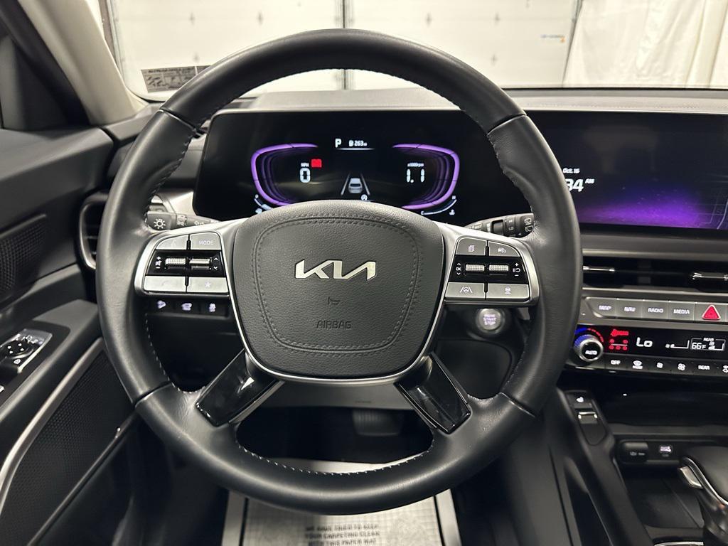 used 2025 Kia Telluride car, priced at $36,995