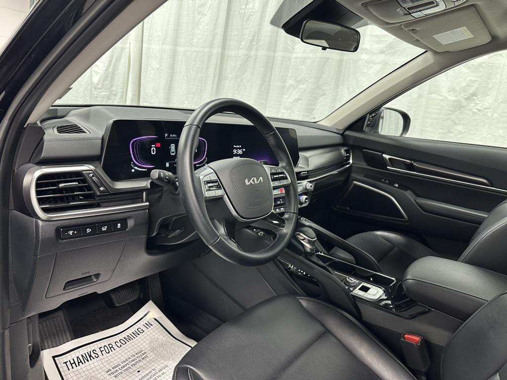 used 2025 Kia Telluride car, priced at $36,995