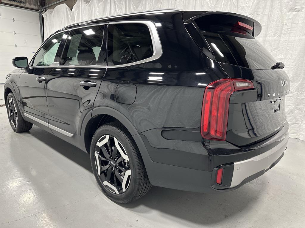 used 2025 Kia Telluride car, priced at $36,995