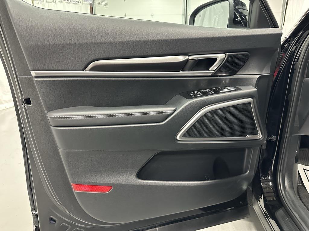 used 2025 Kia Telluride car, priced at $36,995