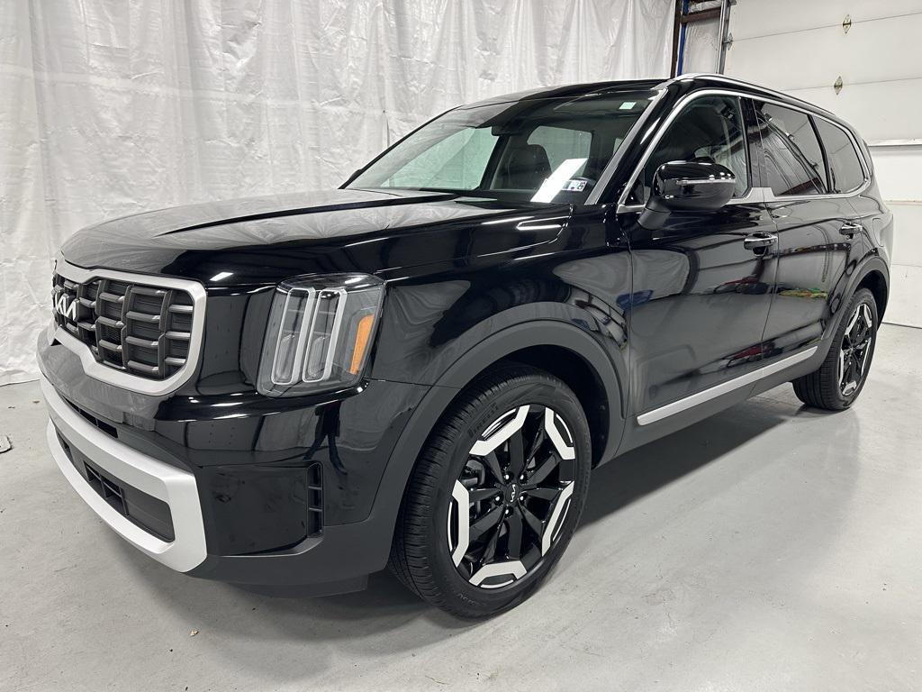 used 2025 Kia Telluride car, priced at $36,995