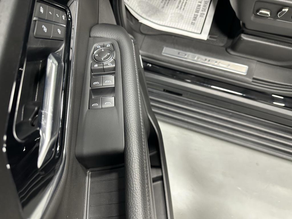 used 2025 GMC Yukon XL car, priced at $78,995