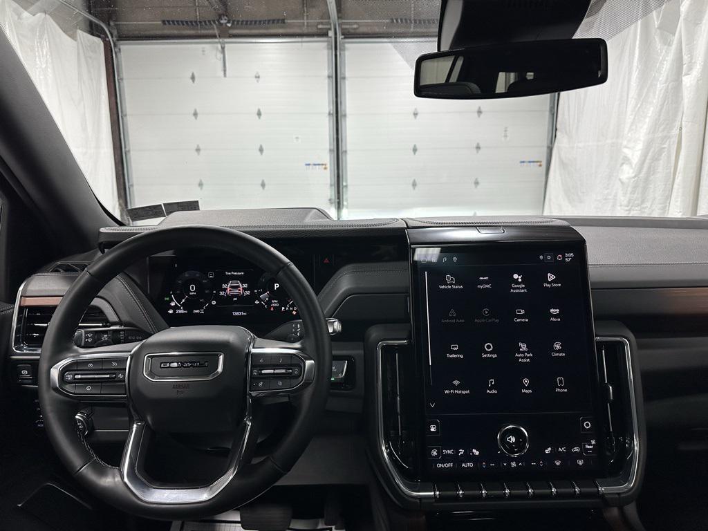 used 2025 GMC Yukon XL car, priced at $78,995