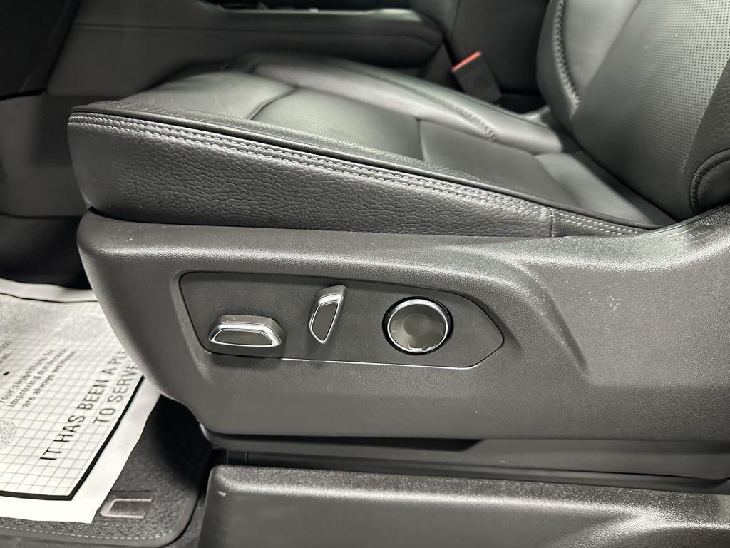 used 2025 GMC Yukon XL car, priced at $78,995