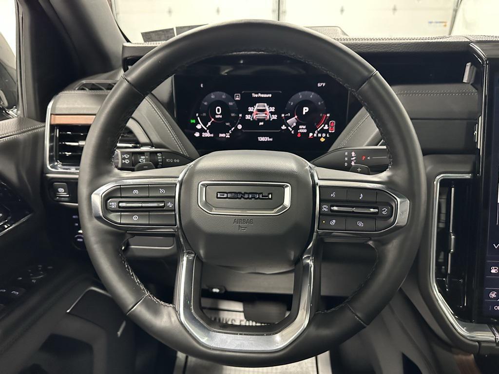 used 2025 GMC Yukon XL car, priced at $78,995