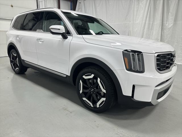 used 2025 Kia Telluride car, priced at $37,995