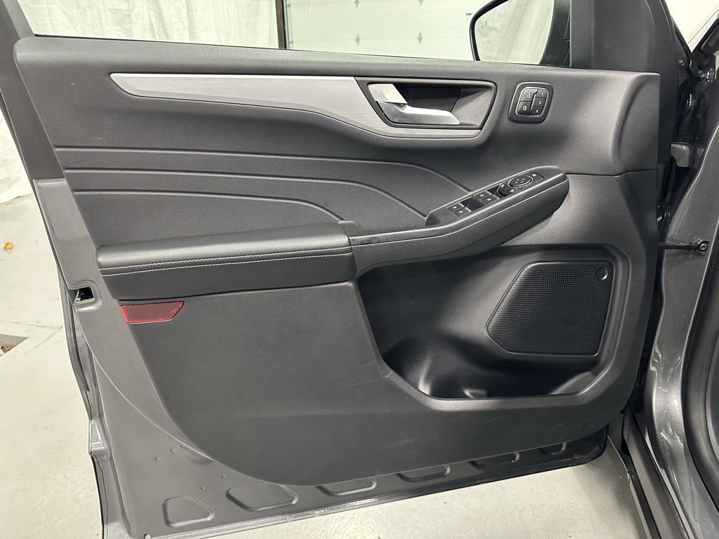 used 2025 Ford Escape car, priced at $29,995