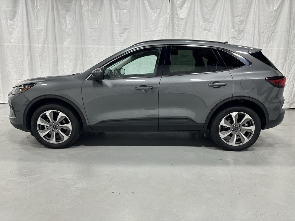 used 2025 Ford Escape car, priced at $29,995